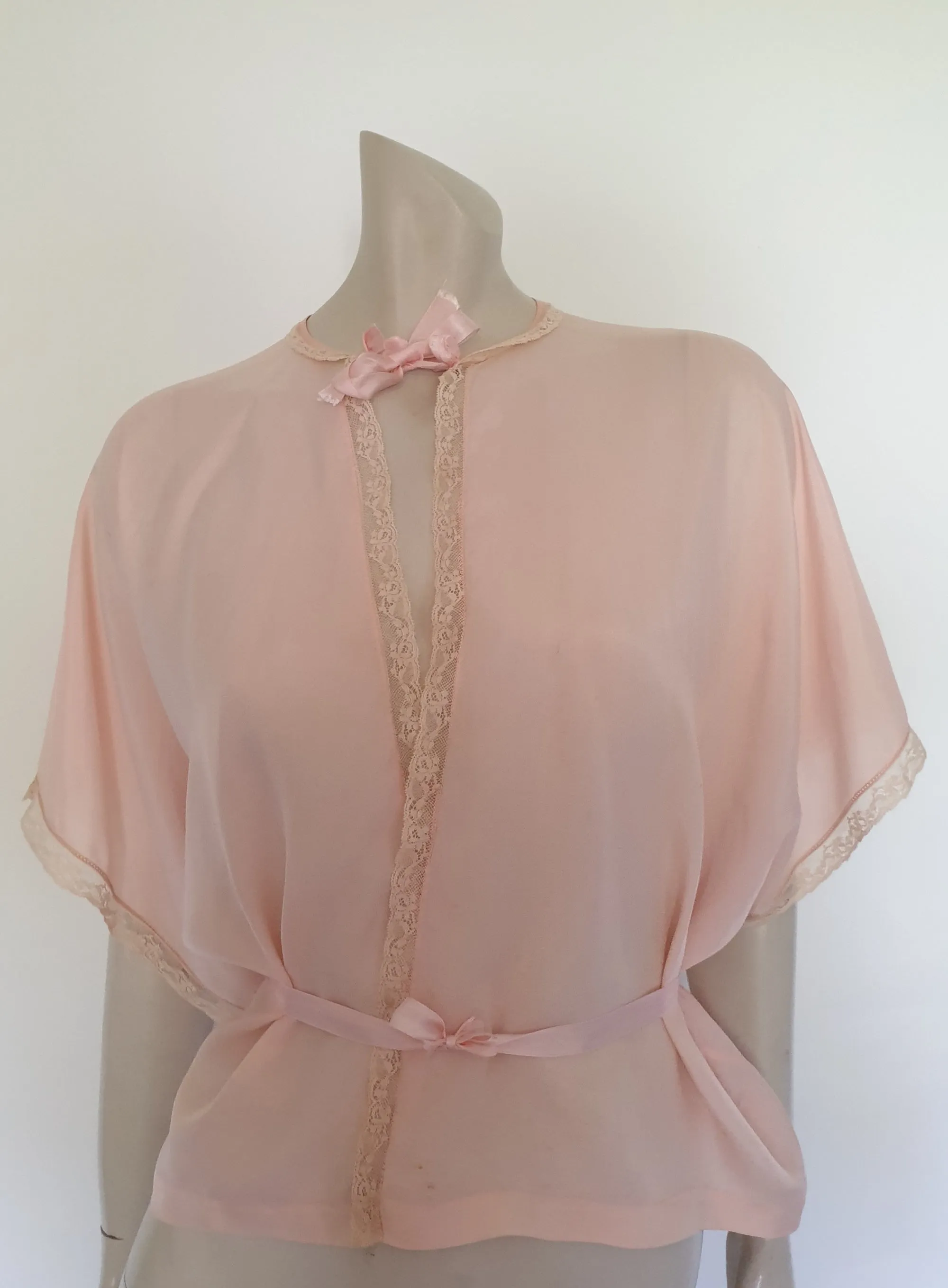 1930s Pink Loose-Fitting Boudoir Jacket, S-M