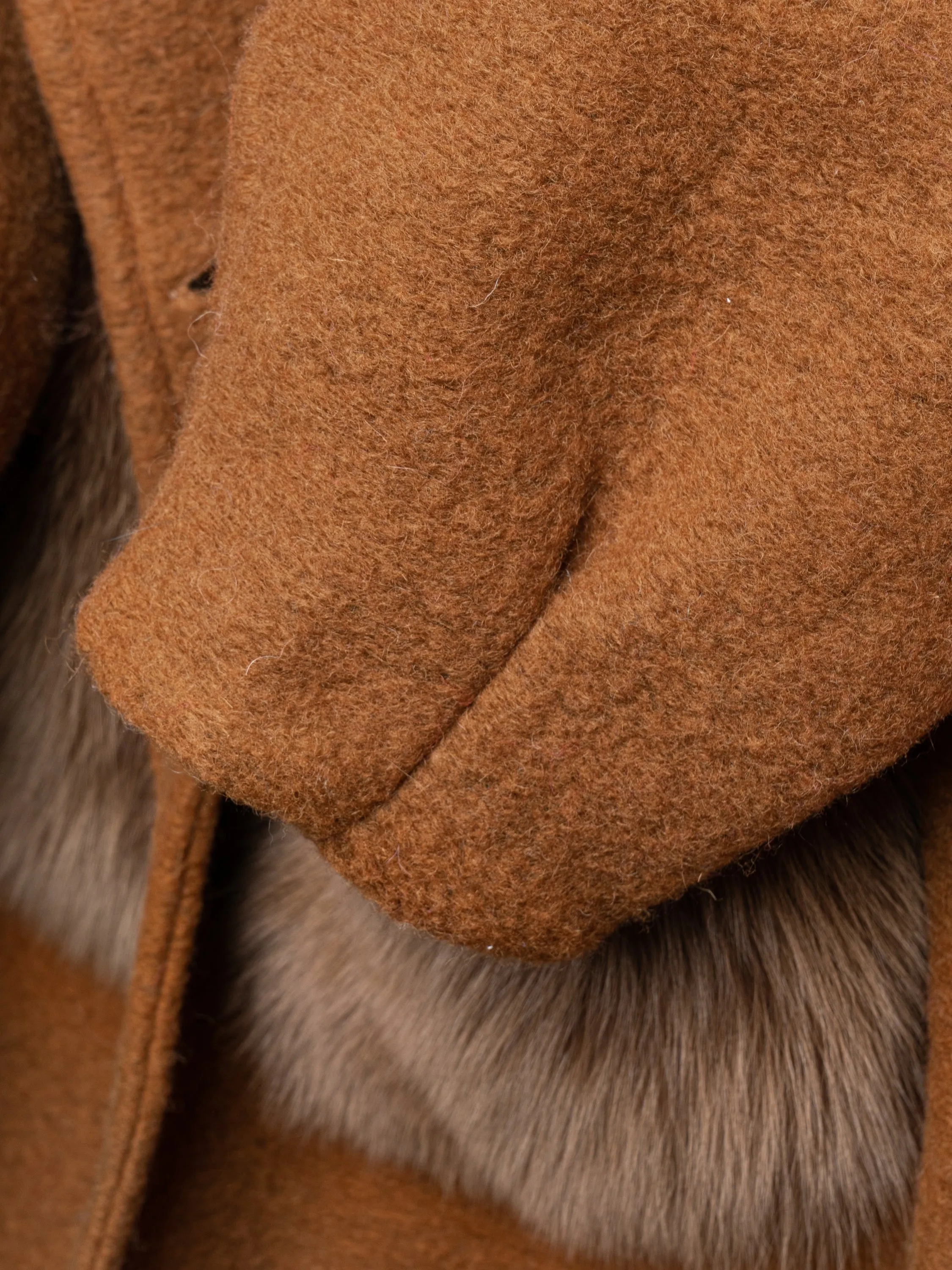 COAT - pockets and collar in brown fox