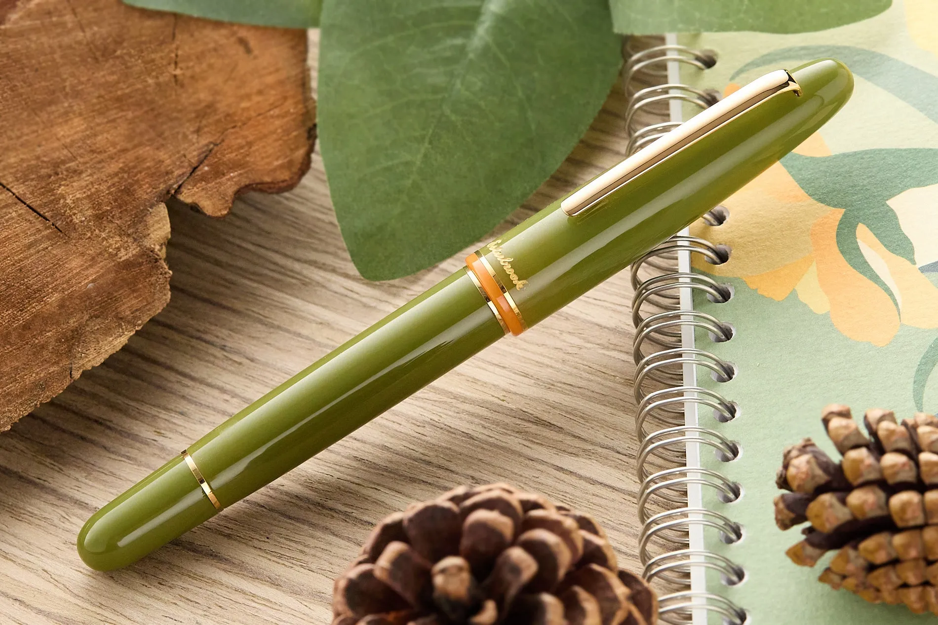 Esterbrook Estie Piston Fountain Pen - Quirky Leaf