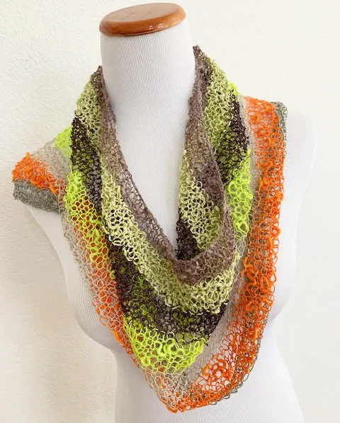 Pep Shawl with pin