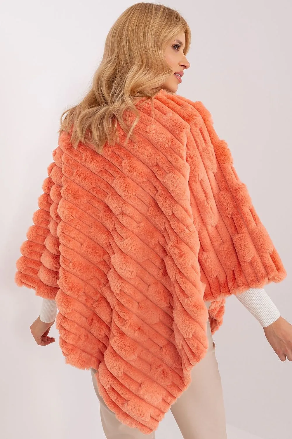 Poncho model 203664 AT