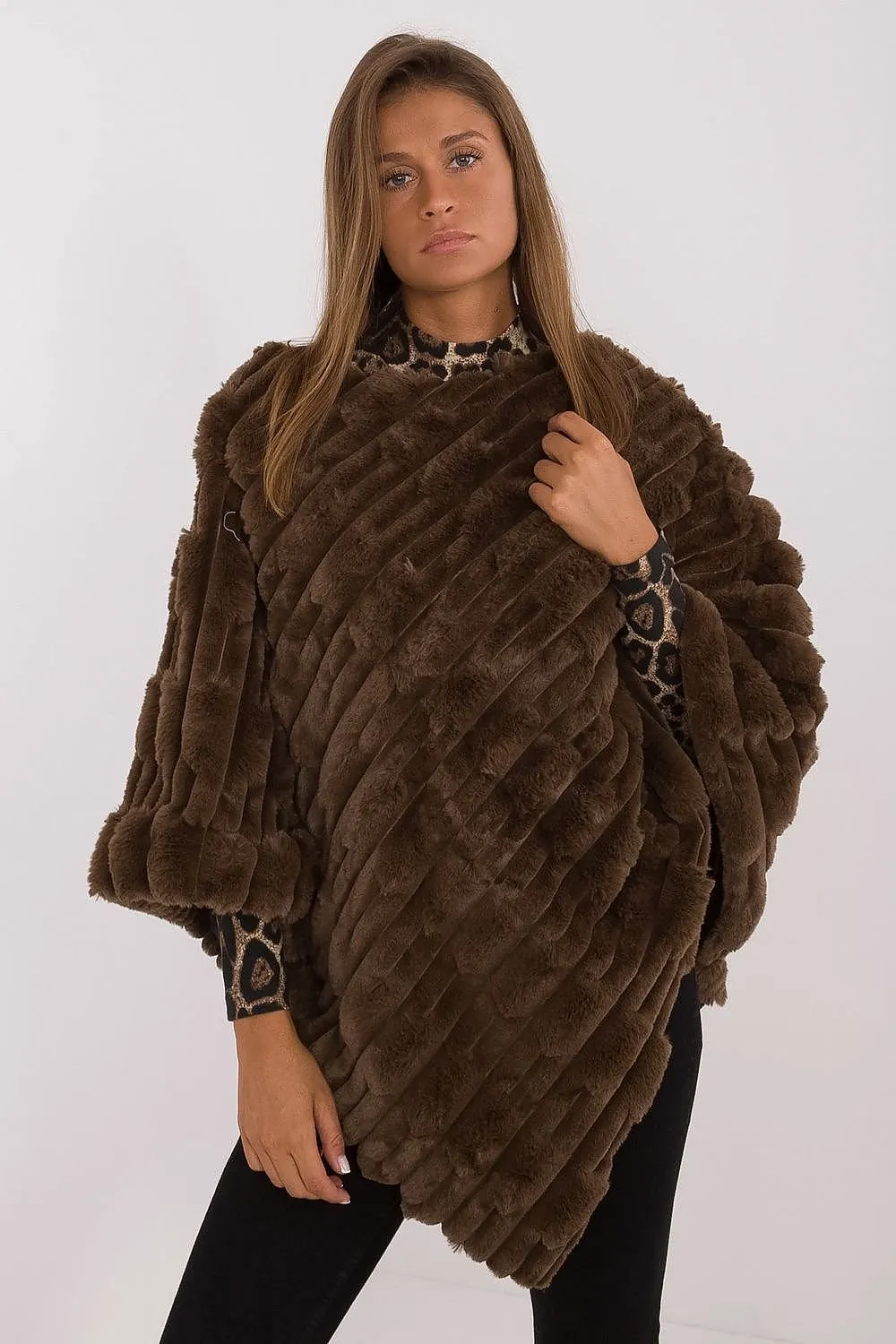 Poncho model 203664 AT