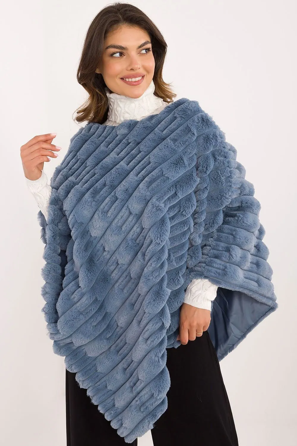 Poncho model 203664 AT