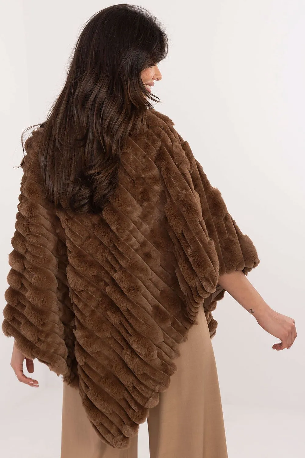 Poncho model 203664 AT