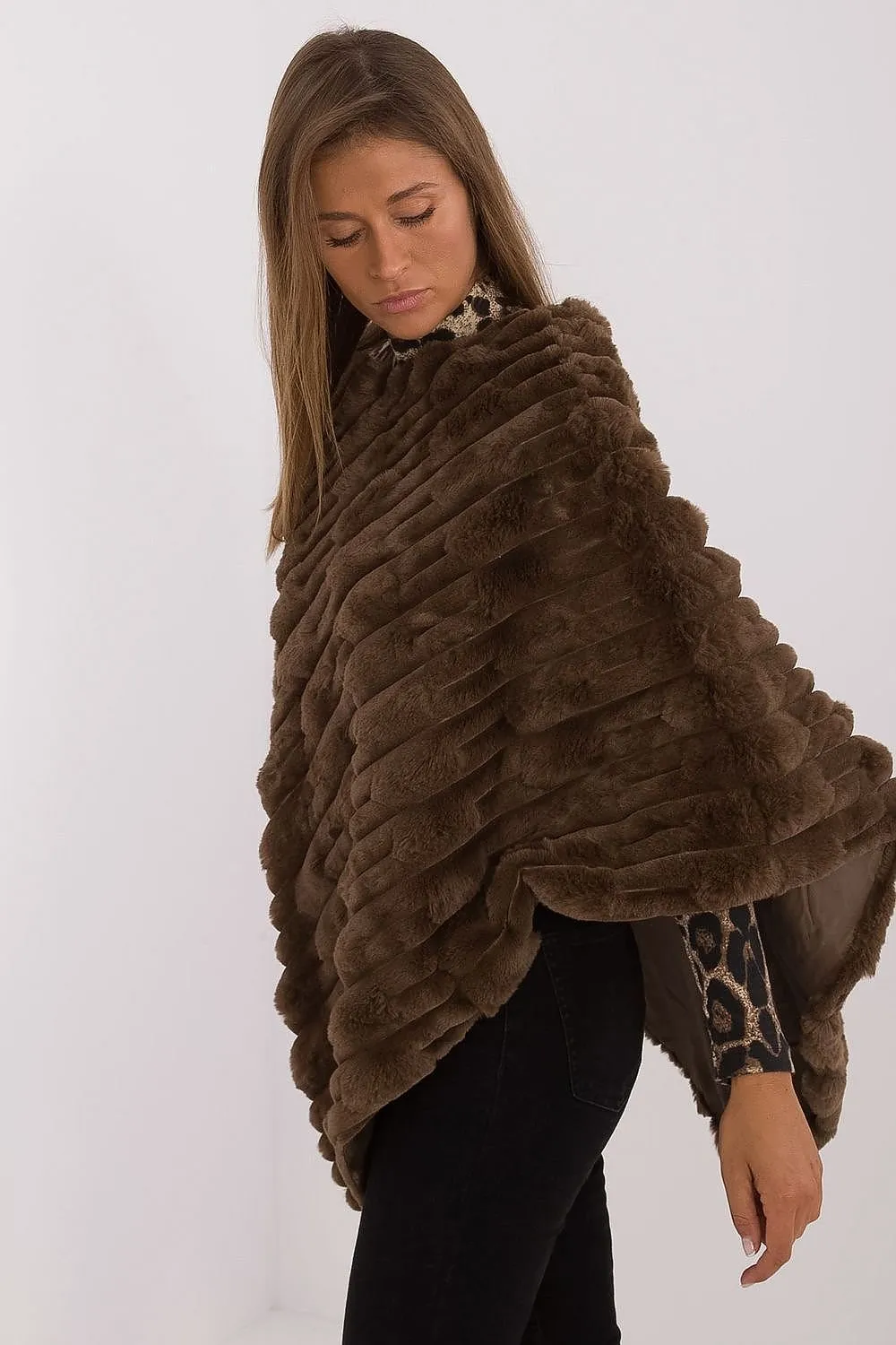 Poncho model 203664 AT