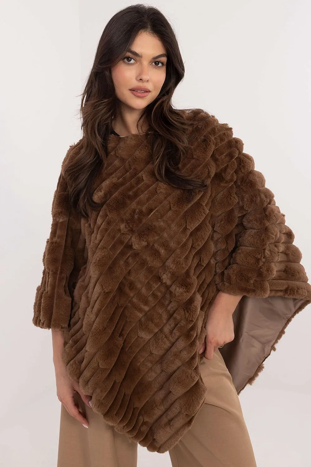 Poncho model 203664 AT