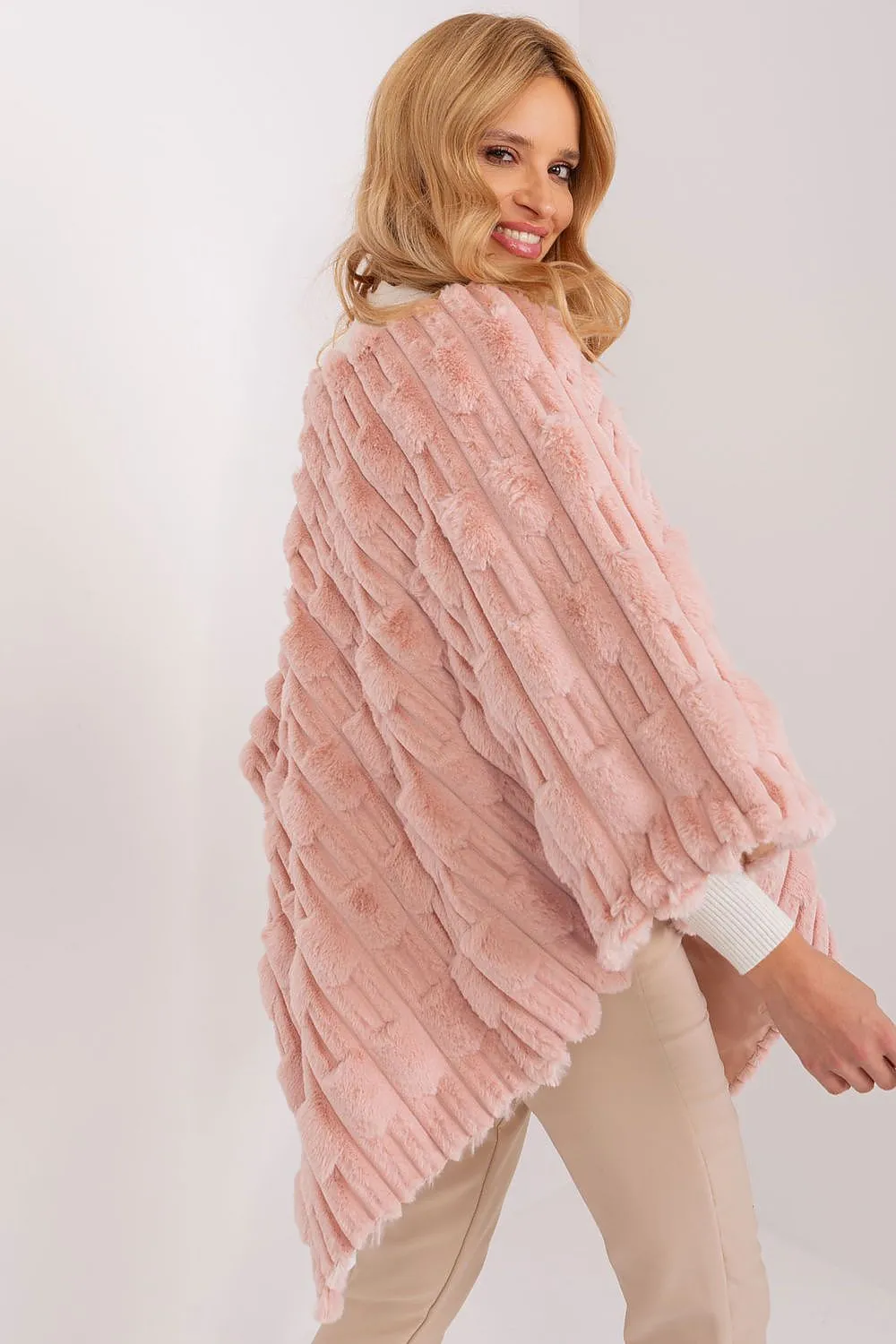 Poncho model 203664 AT